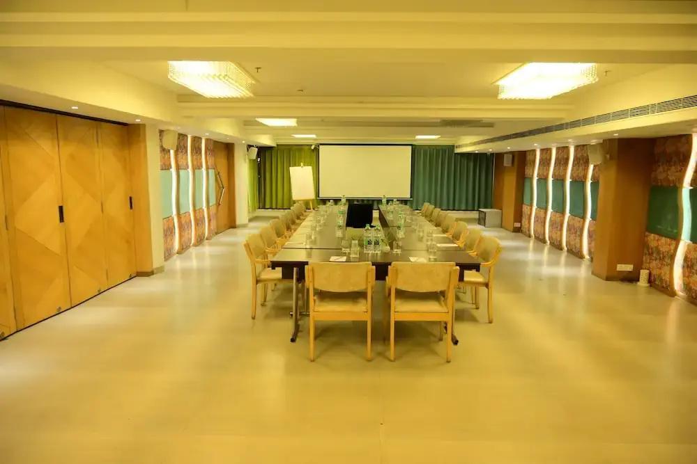 фото Alba Premier Indore