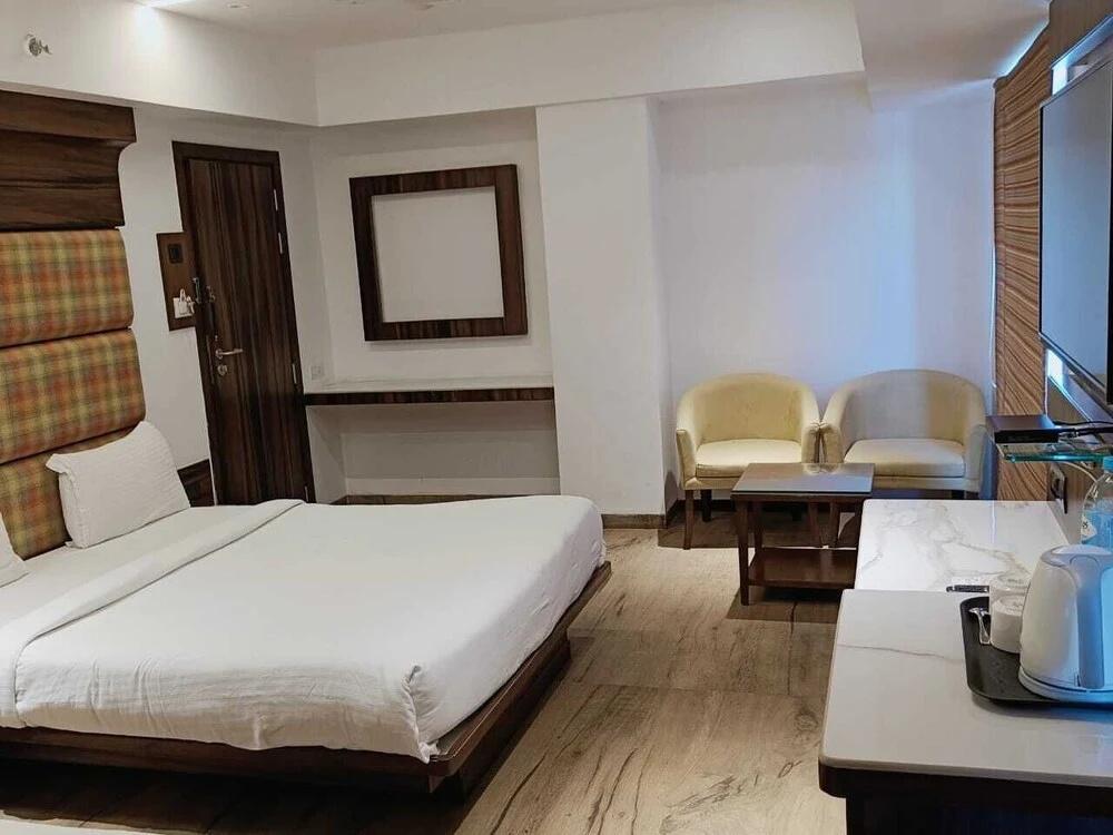 фото Alba Premier Indore