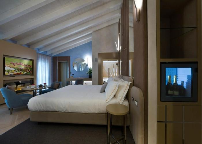 Vip's Motel Luxury Accommodation & Spa