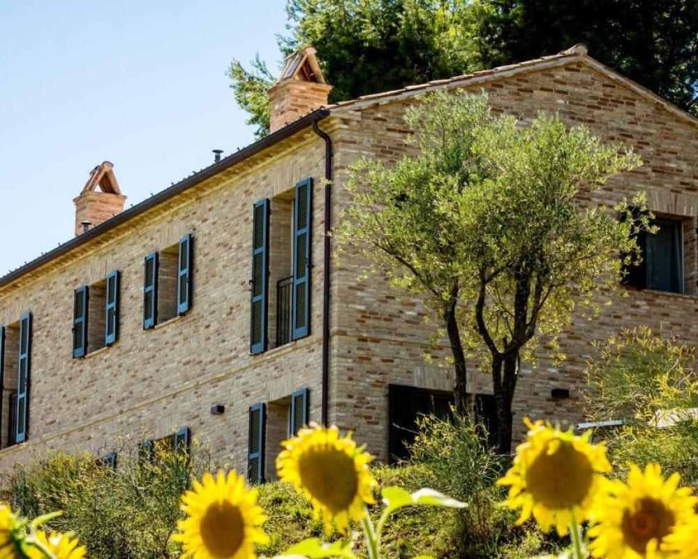 CasaVostra - Ambience Suites