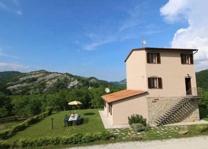 Cottage in the Marche With Private Garden