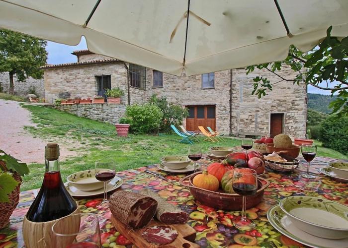 Apartment in Apecchio With Swimming Pool