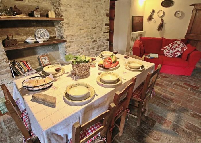 Apartment in Apecchio With Swimming Pool