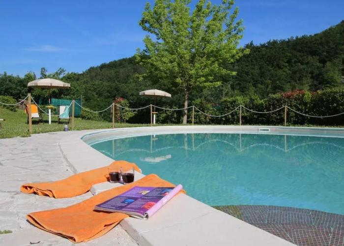 Villa ad Apecchio con Bosco