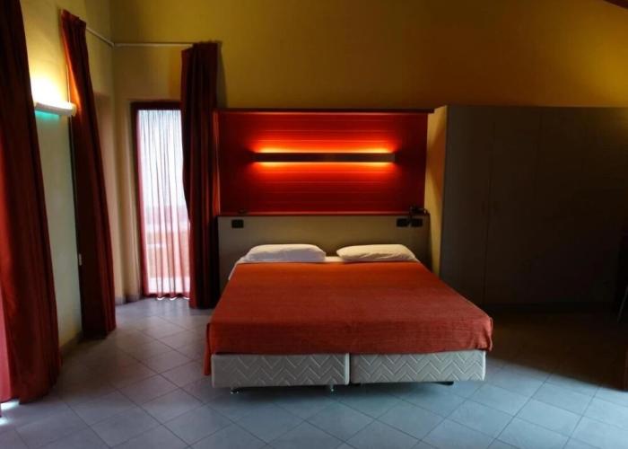 Room in Guest Room - Spacious Double Room in Alba