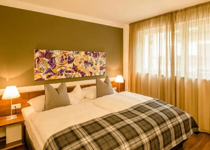 Hidalgo Suites & Restaurant