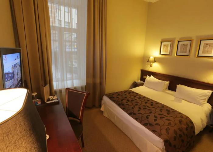 Opera Hotel