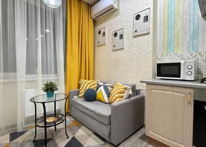Goluboye Nebo na Shosseynoy, Yana Apart Apartments