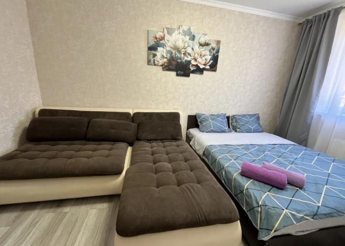 Dargrad s Balkonom Flat