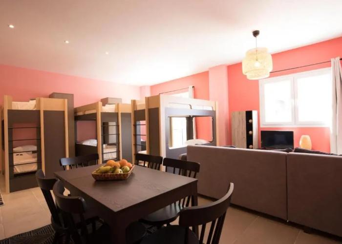 Local Hostel & Suites