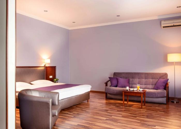 Greguar Hotel & Apartments