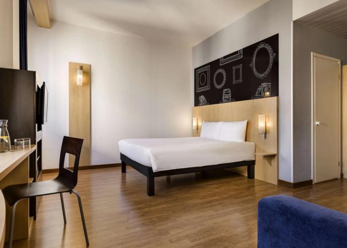 ibis Kyiv City Center
