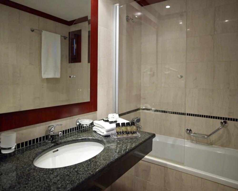 фото Roda Beach Resort & Spa