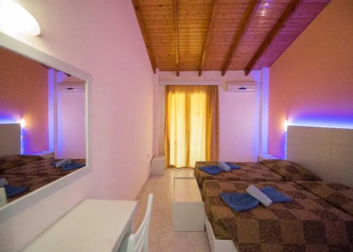 Silver Beach Hotel and Annexe Apartments