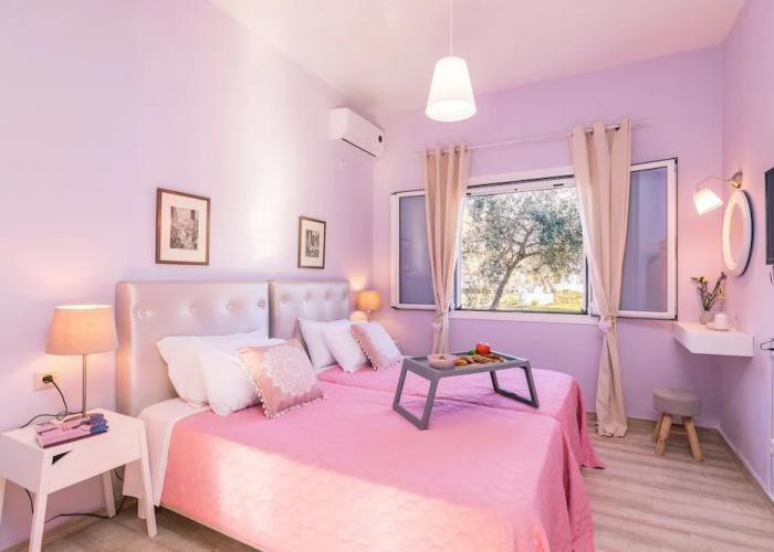 Lamda Apartments by Estia