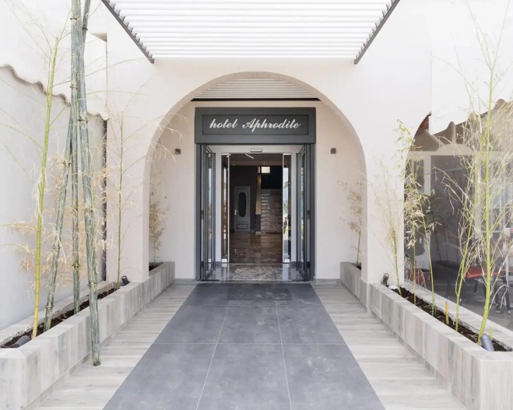 фото Aphrodite Beachfront Roda