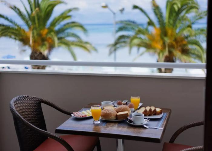 Aphrodite Beachfront Roda