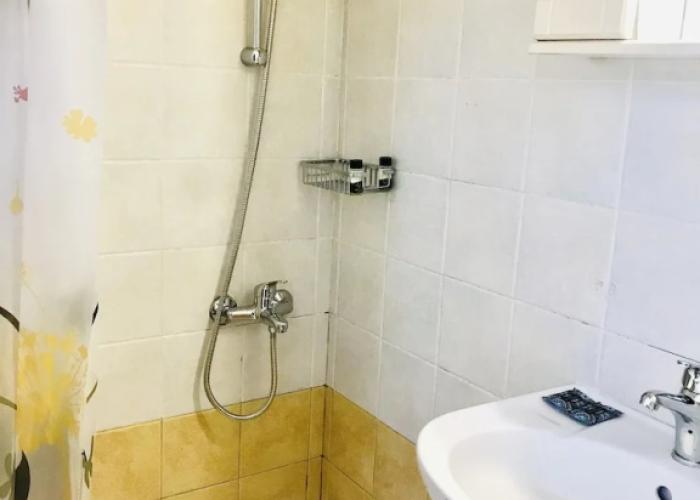 Room-studio in Banos Apartments With sha