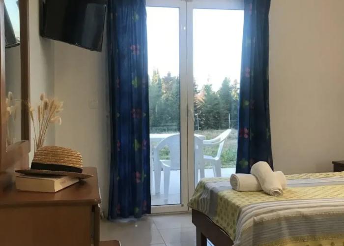 Room-studio in Banos Apartments With sha
