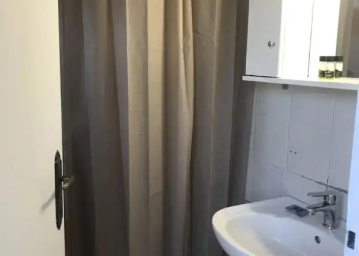 Room-studio in Banos Apartments With sha