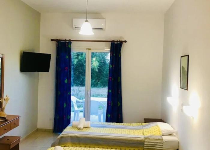 Room-studio in Banos Apartments With sha