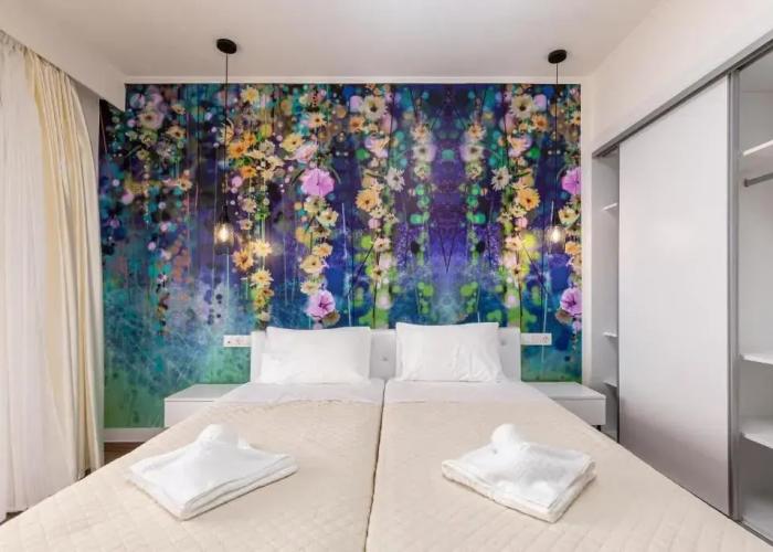 Aqua Luxury Suites by Estia