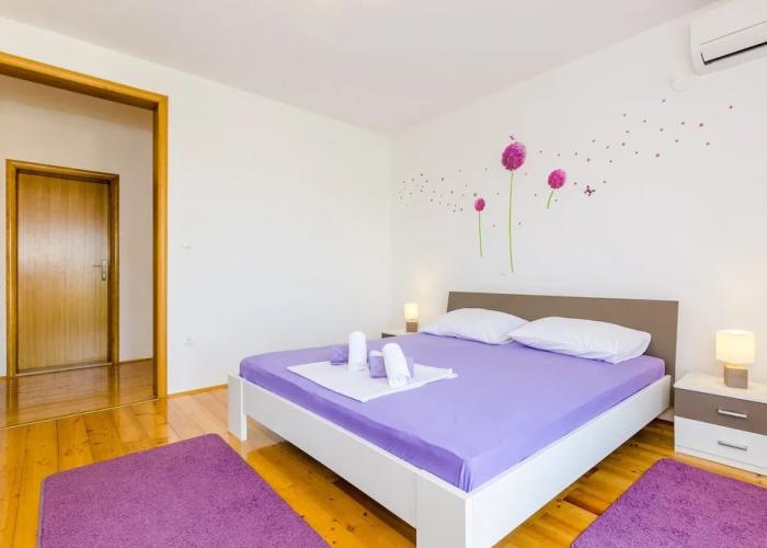 Apartments & Rooms Maždin