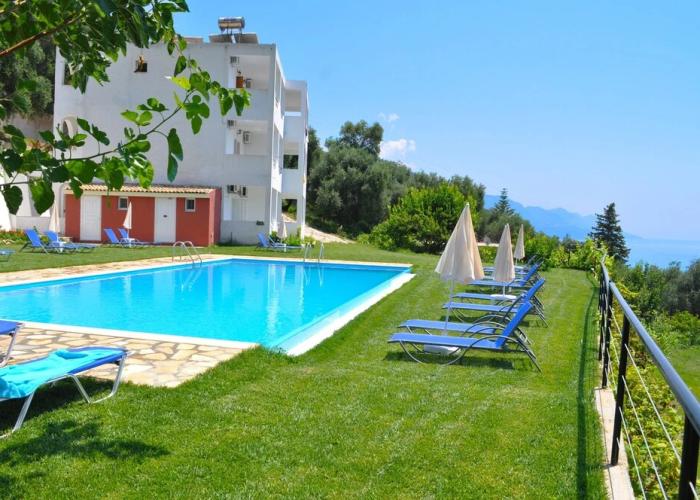 Apartments and Studio With Swimming Pool and Sea View in Pelekas Beach, Corfu