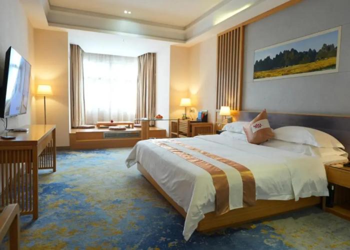 Huayu Holiday Hotel