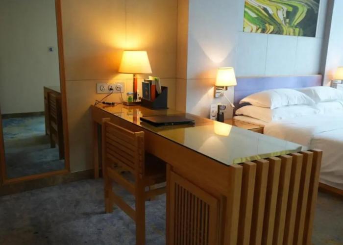 Huayu Holiday Hotel