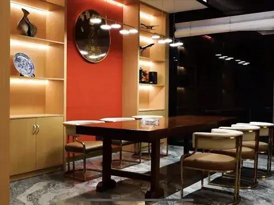 Xifu Holiday Hotel (Hechi City Nandan County Bus Terminal)