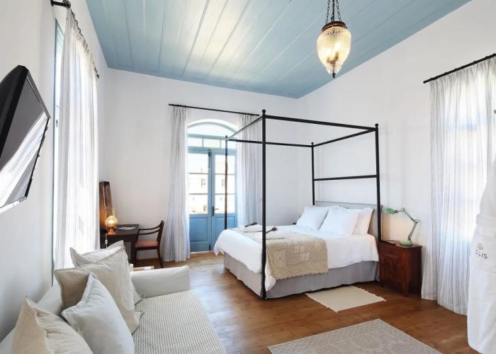Polis 1907 by Louis Hotels