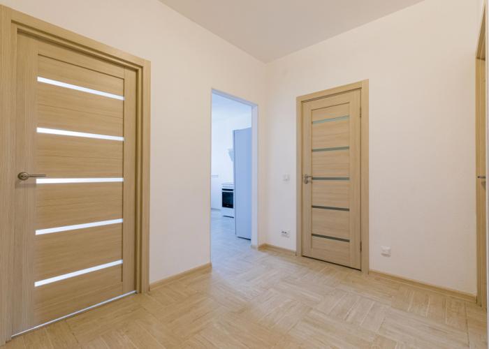 Yevro Trekhkomnatnyye v Bugrakh Flat