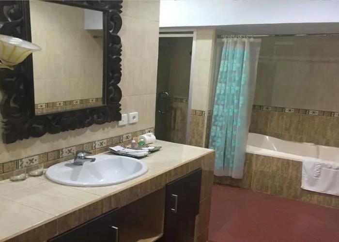 Puri Saron Hotel Madangan