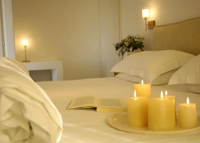 Kapetan Tasos Suites