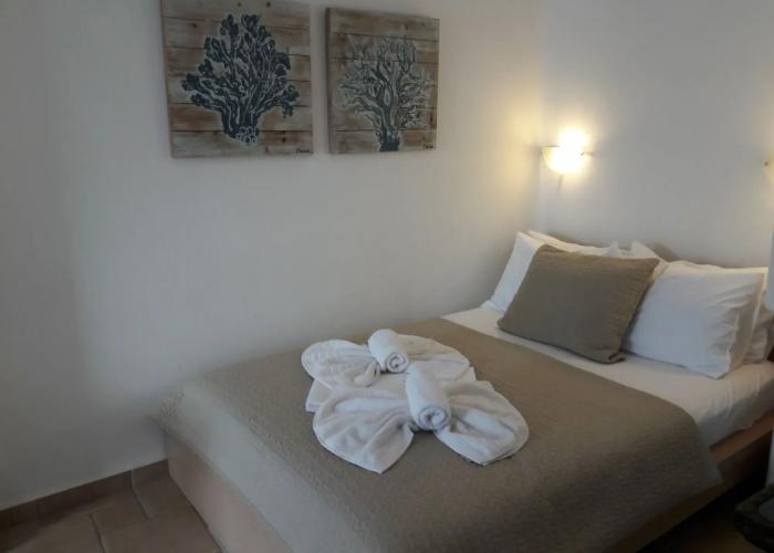 Heliotropio Studios & Apartments