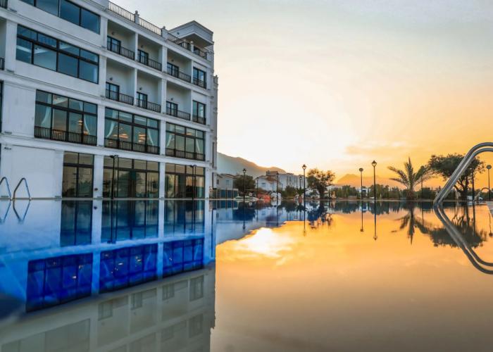 Mc Palace Hotel