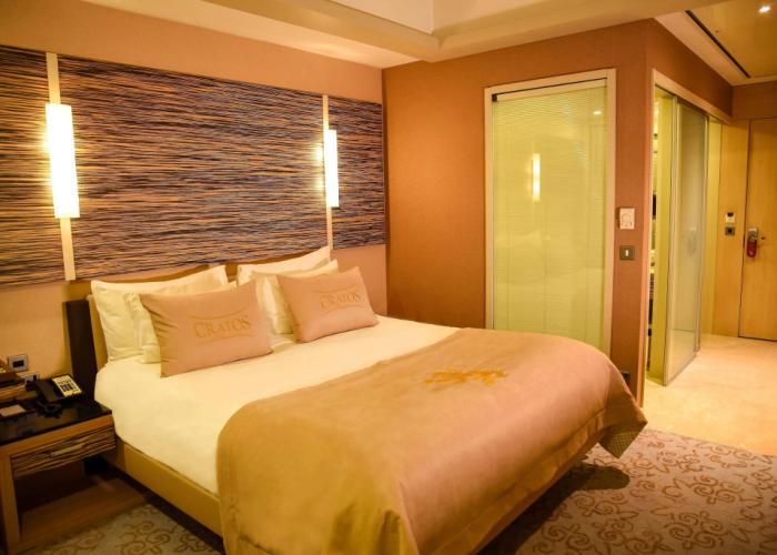 Cratos Premium Hotel & Casino