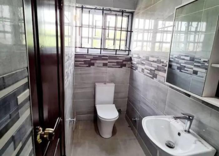 Charming, Quiet & Cozy - Close to Highway,parking
