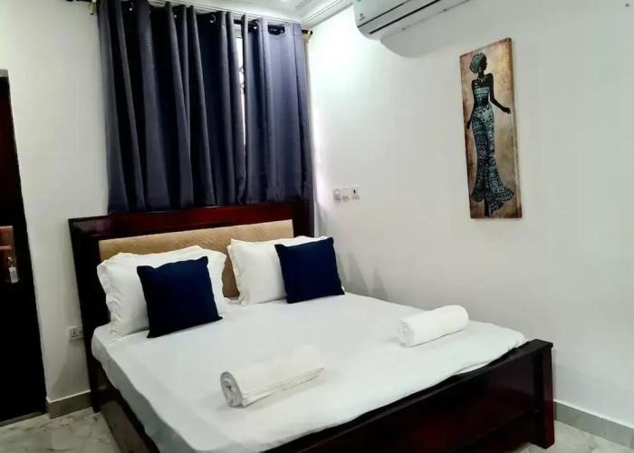 Charming, Quiet & Cozy - Close to Highway,parking