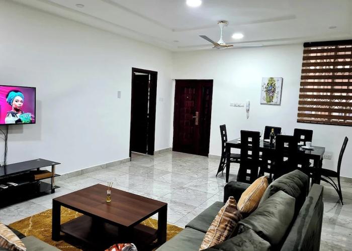 Gorgeous Quiet & Comfy Close to Highway