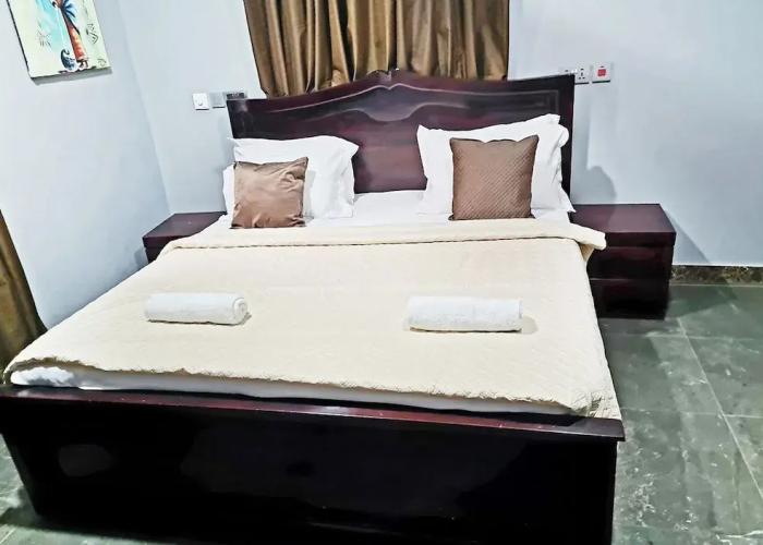 Cozy Quiet & Fantastic Close to Highway