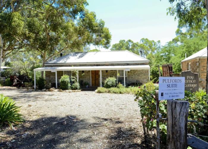Reillys Wines Heritage Cottages