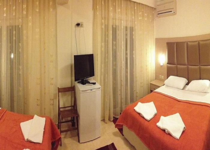 Avra Hotel