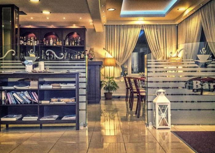 Avra Hotel