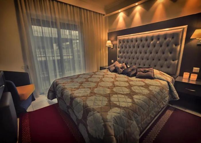 Avra Hotel