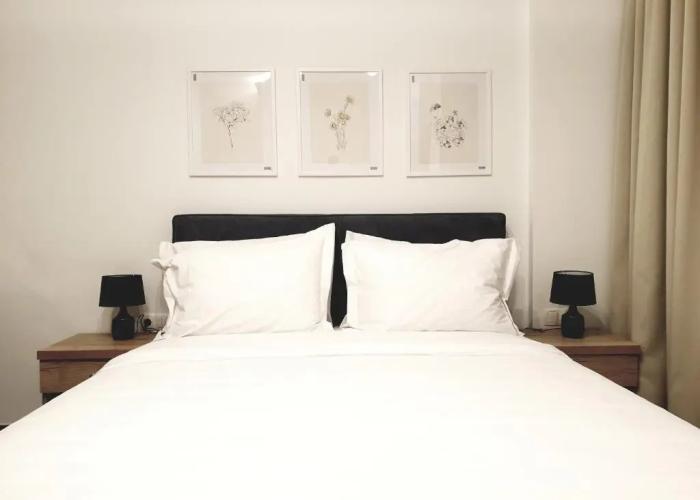 Eantos Studios and Suites
