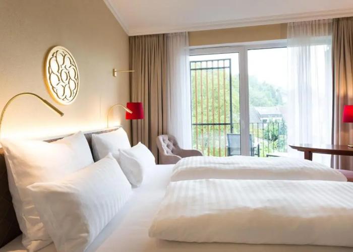 EMICHS Hotel