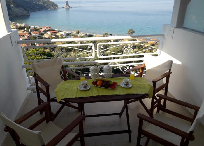 Mazis Apartments