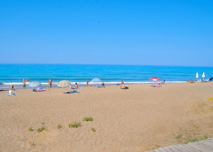 Villa Popi on the Beach of Agios Gordios